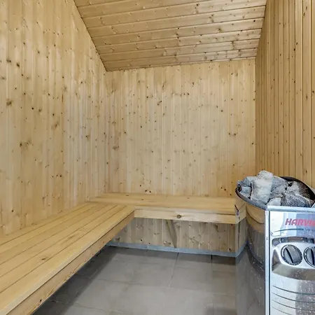 Dom wakacyjny Cozy In Idestrup With Sauna *