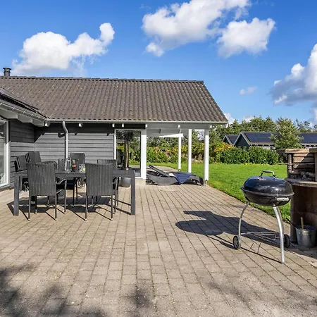 Ferienhaus Cozy Home In Idestrup With Sauna