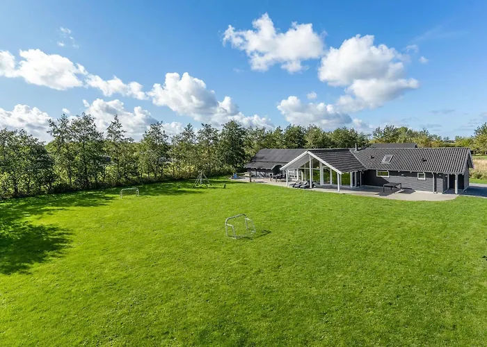Сasa de vacaciones Beautiful In Idestrup With Sauna Bøtø By